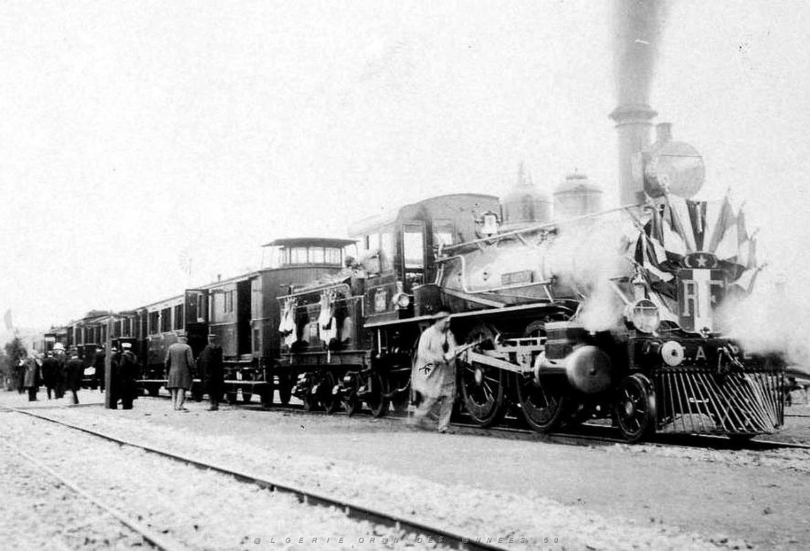 105- Loubet en Algerie- Train officiel.jpg